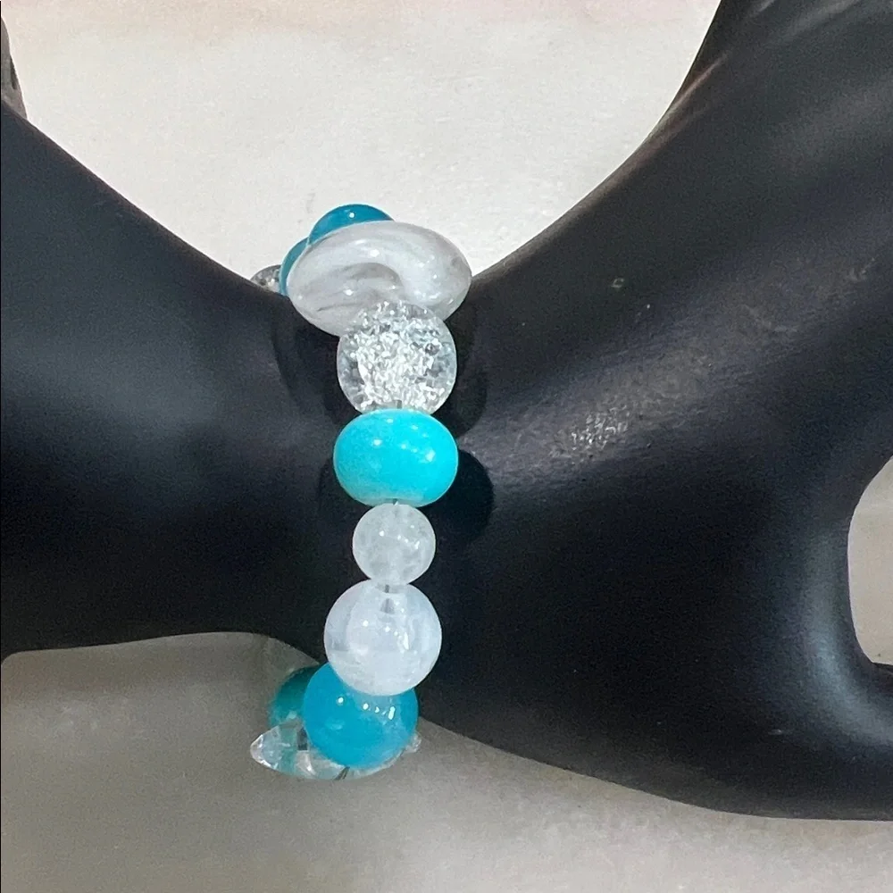 Chic Blues and Clear Quartz Beaded Bracelet